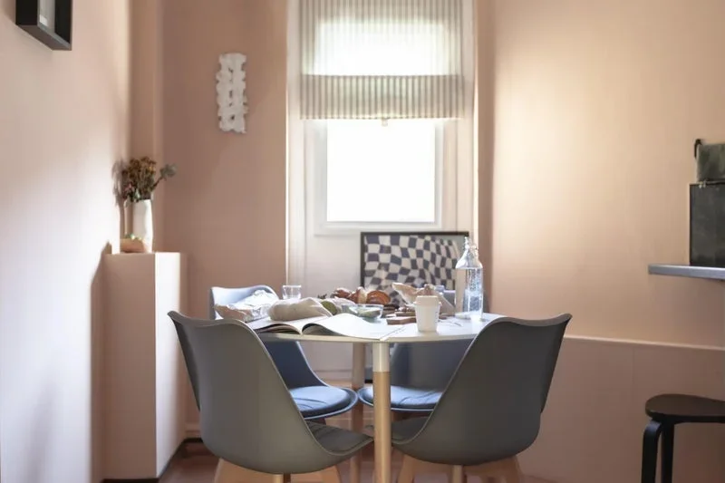 Room Lancefield Street in City of Westminster