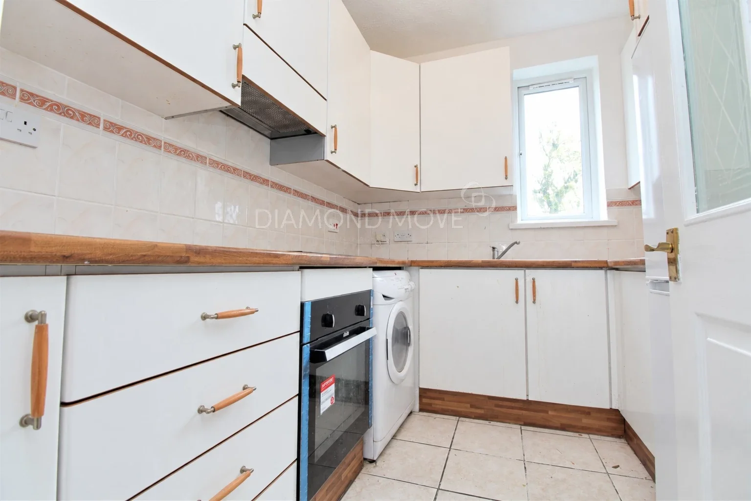 Flat Twyford Avenue in London