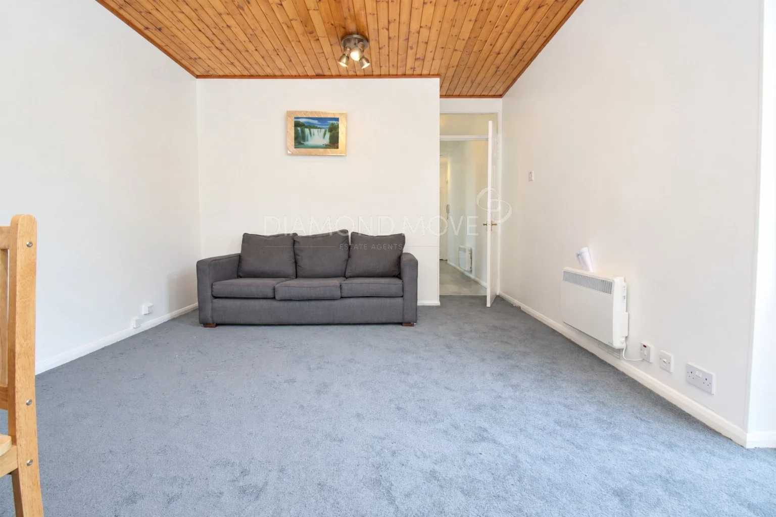 Flat Twyford Avenue in London