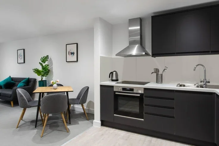 Flat Salusbury Road in Greater London