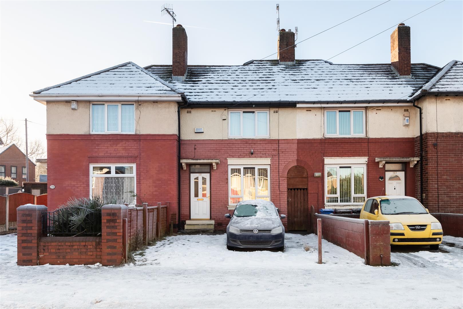 House Longley Avenue West in Sheffield