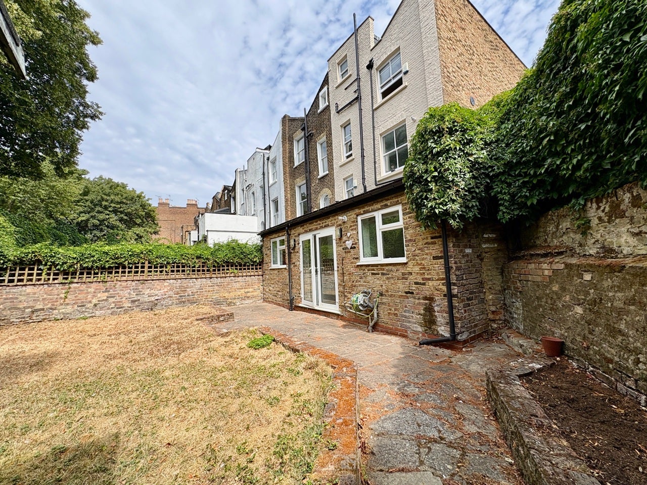 Flat Thane Villas in Greater London