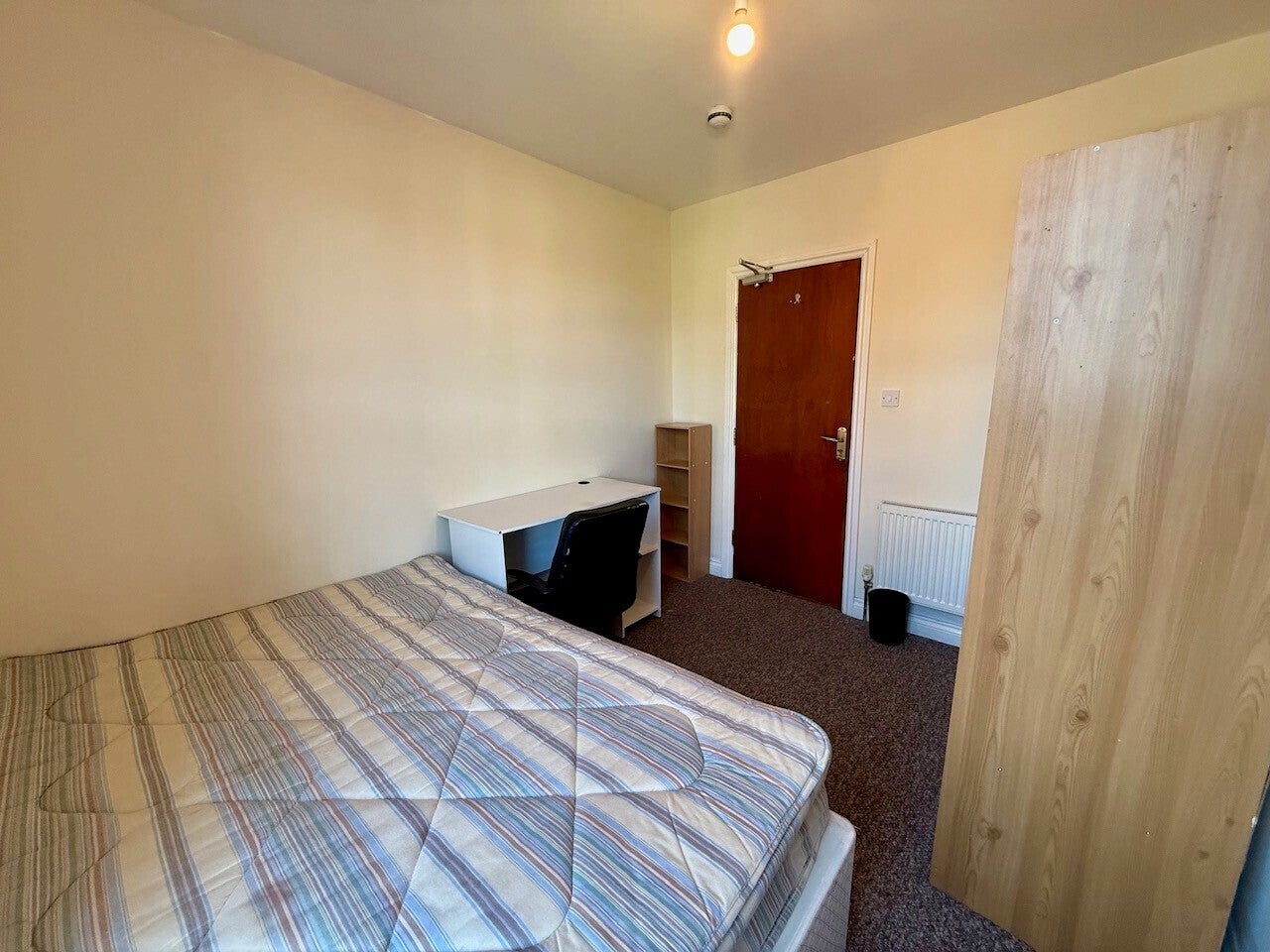 Room Cowley Road in Oxford
