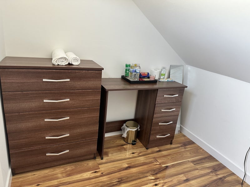 Room Pennyroyal Avenue in Greater London