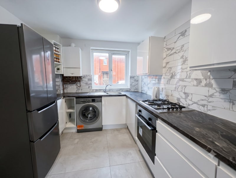 House Whitecliff Close in Manchester