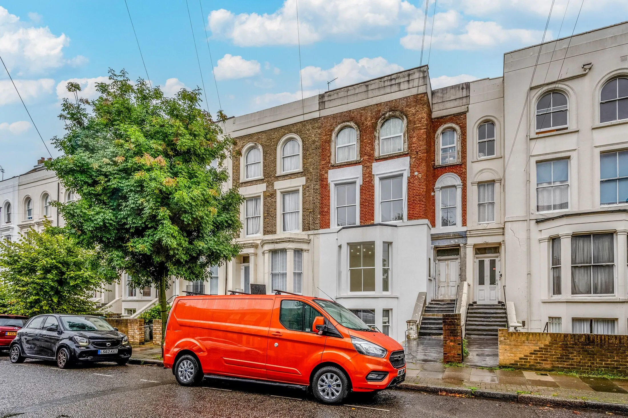 Flat Yonge Park in Greater London