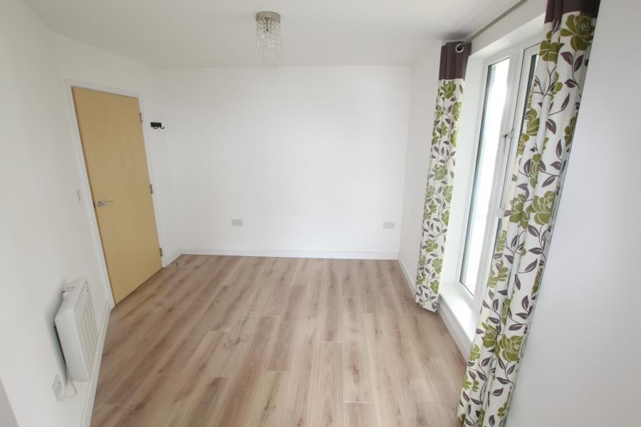 Flat Guildford Road in Woking