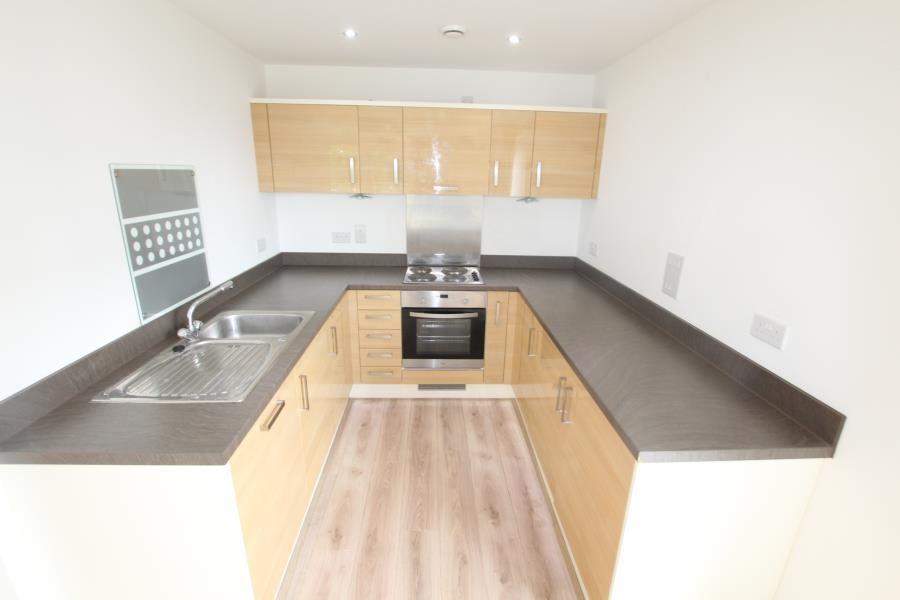 Flat Guildford Road in Woking