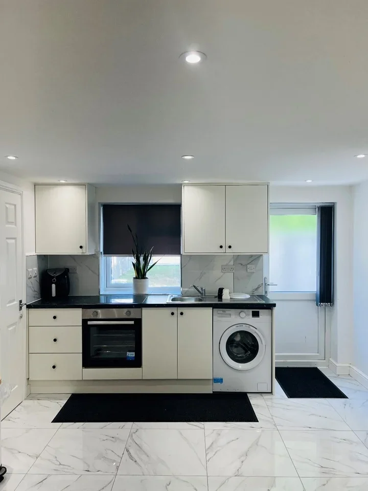 Flat Clayton Road in Greater London