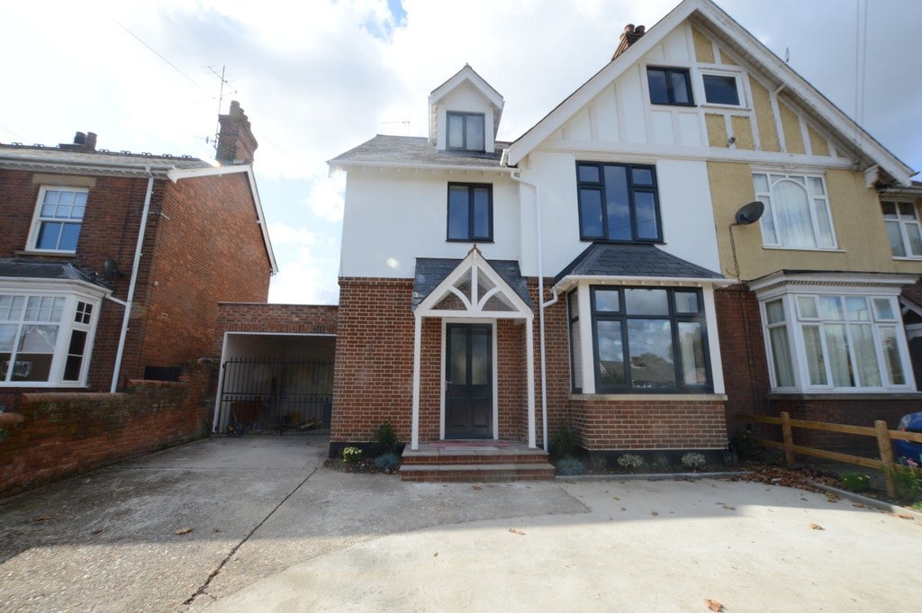 House Avenue Approach in West Suffolk