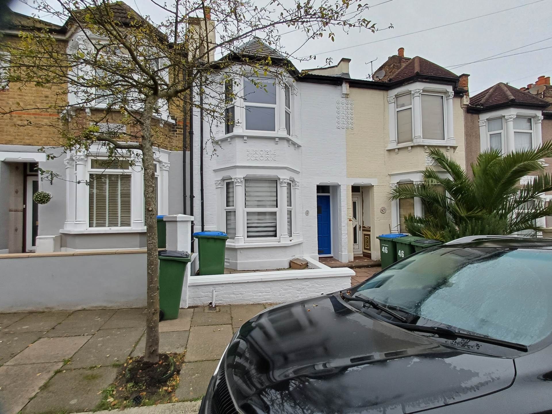 House Shieldhall Street in Greater London