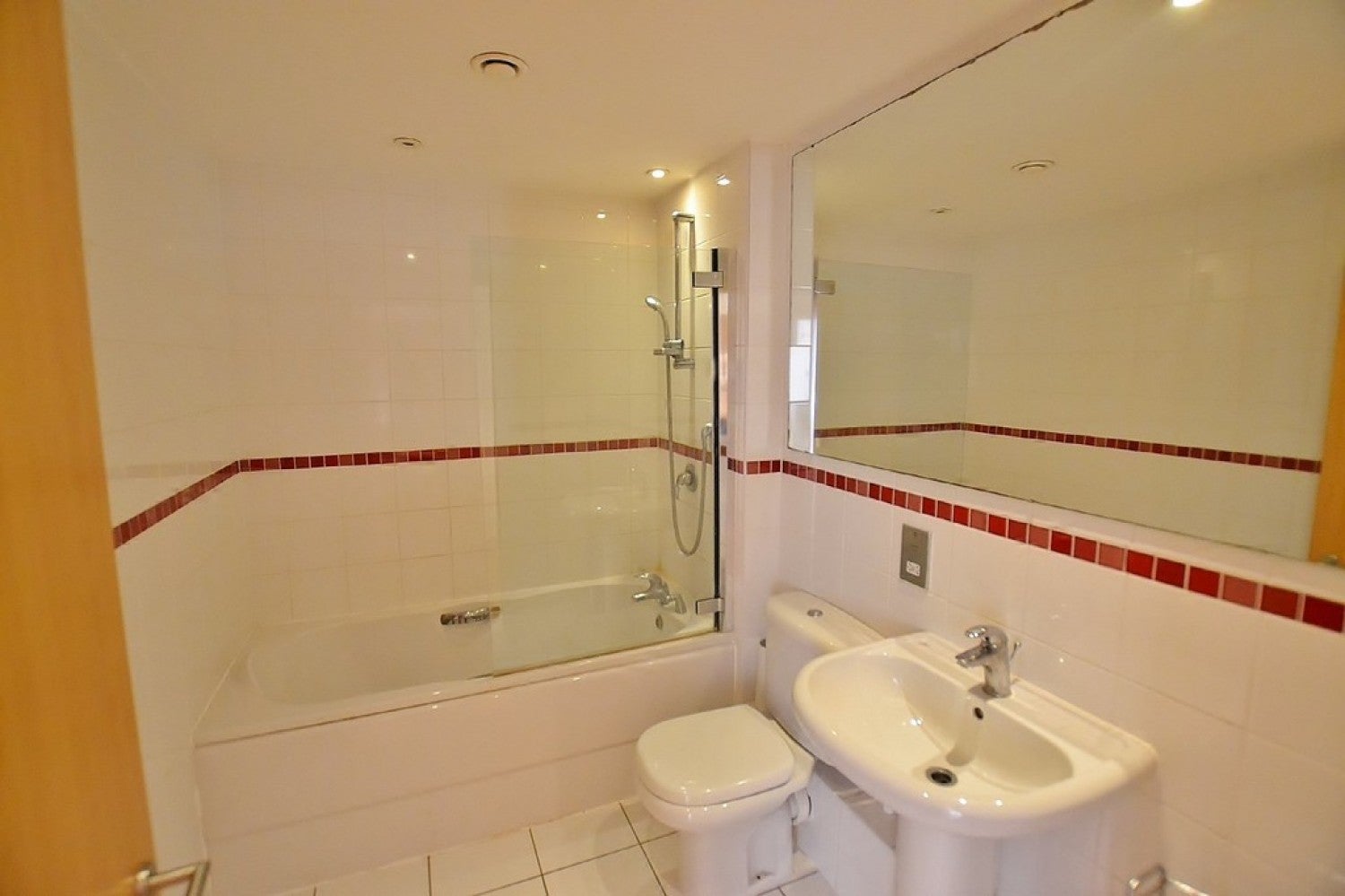 Flat Parade in Royal Leamington Spa