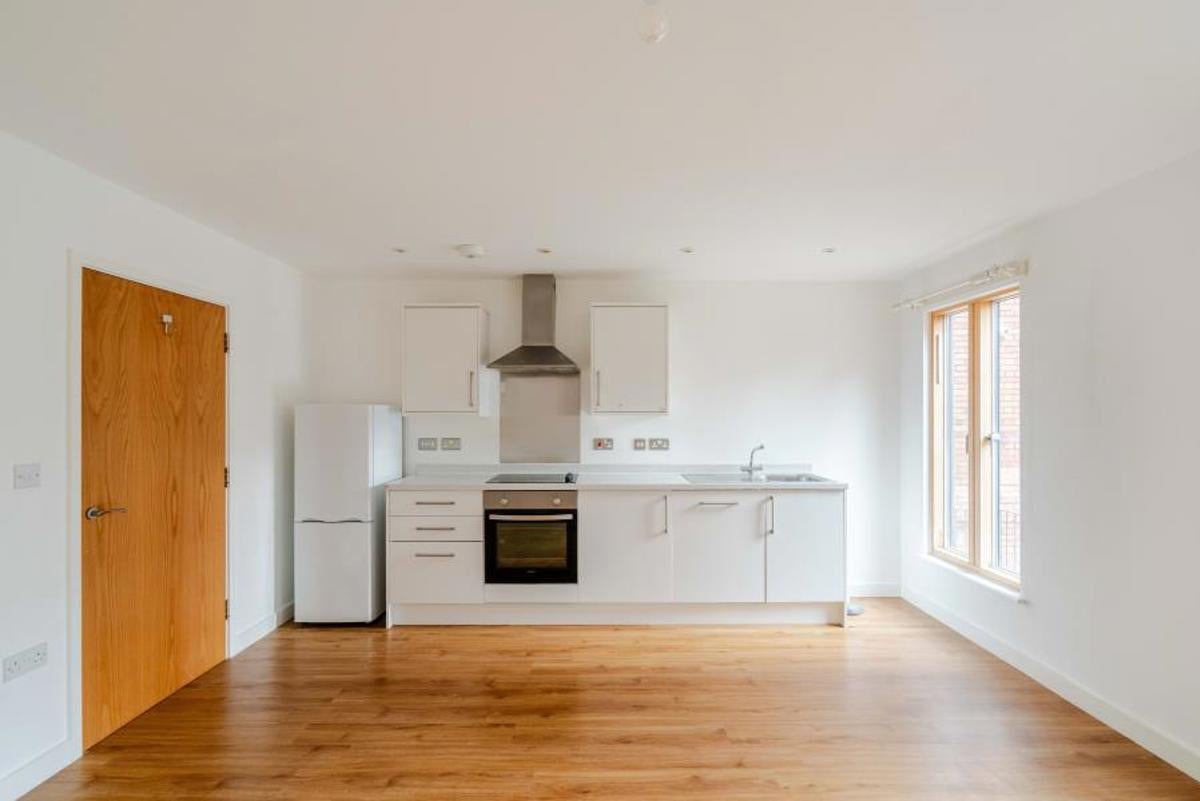 Flat East Street in Bristol