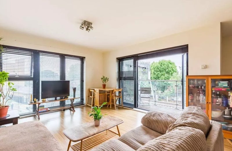 Room Mostyn Grove in Greater London