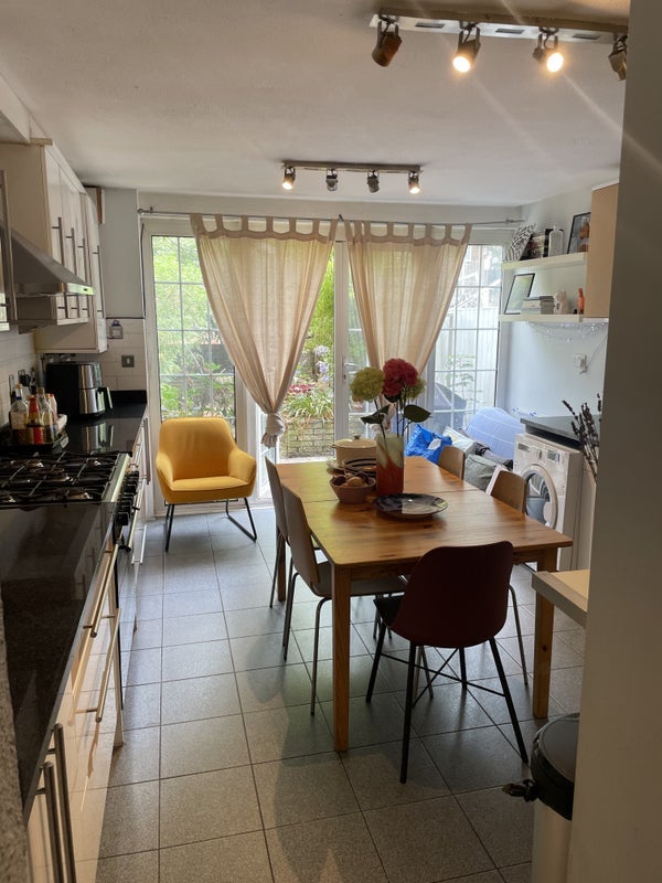 Room Granby Street in Greater London