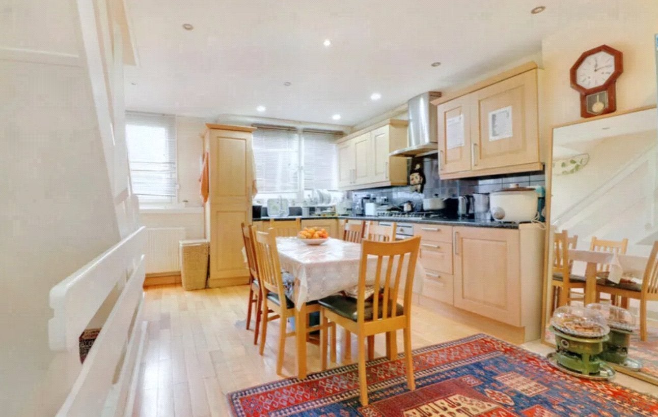 Flat Clement Close in Greater London