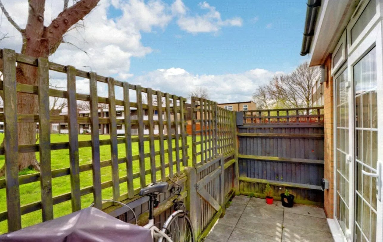 Flat Clement Close in Greater London