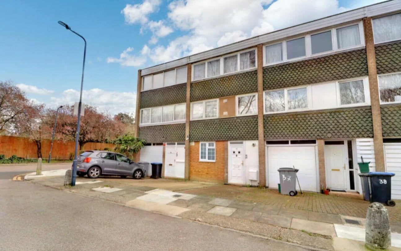 Flat Clement Close in Greater London