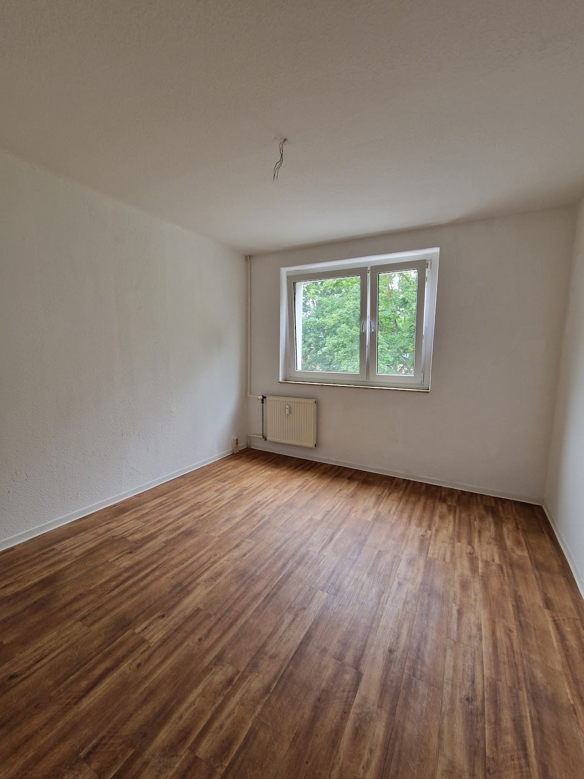 Zimmer Bernhard-Kellermann-Straße in Magdeburg