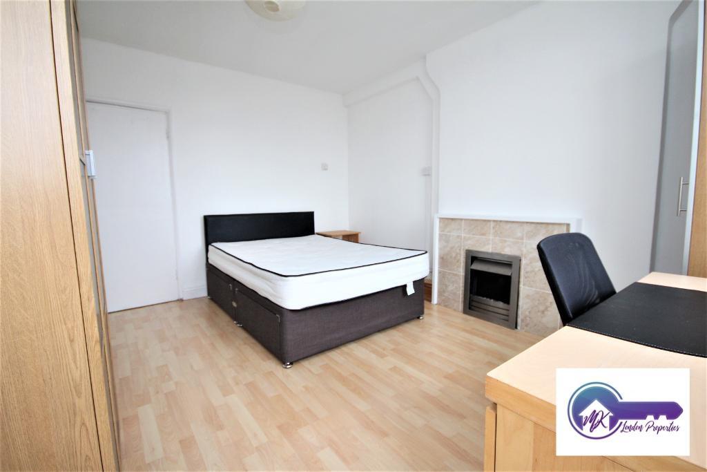 Flat Arbour Square in Greater London