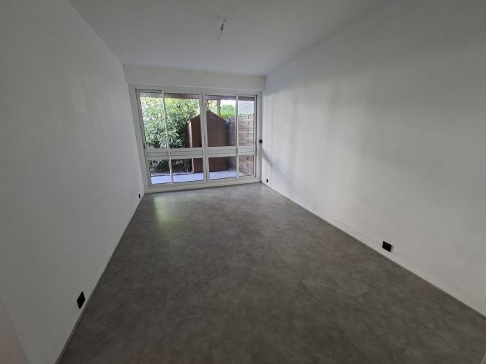 Flat Square Arago in Fontenay-le-Fleury