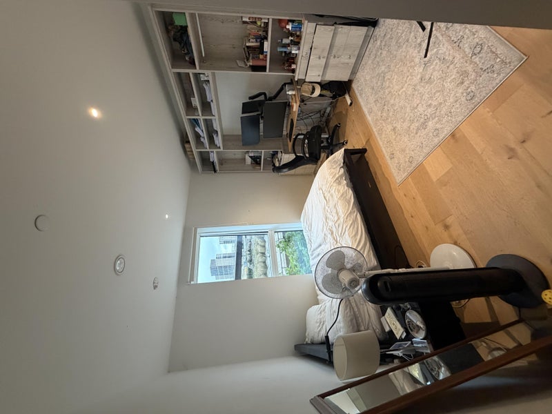Room Hercules Slip in Greater London