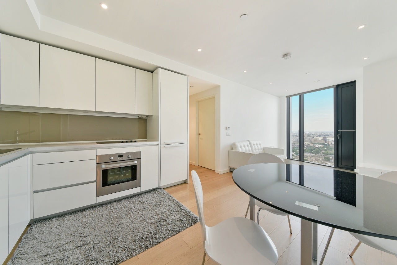 Flat Walworth Road in Greater London