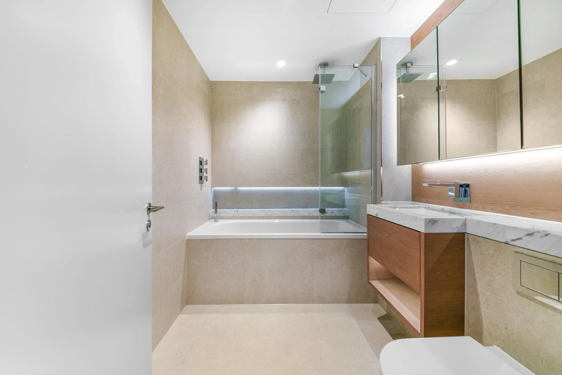 Flat Paddington Square in City of Westminster