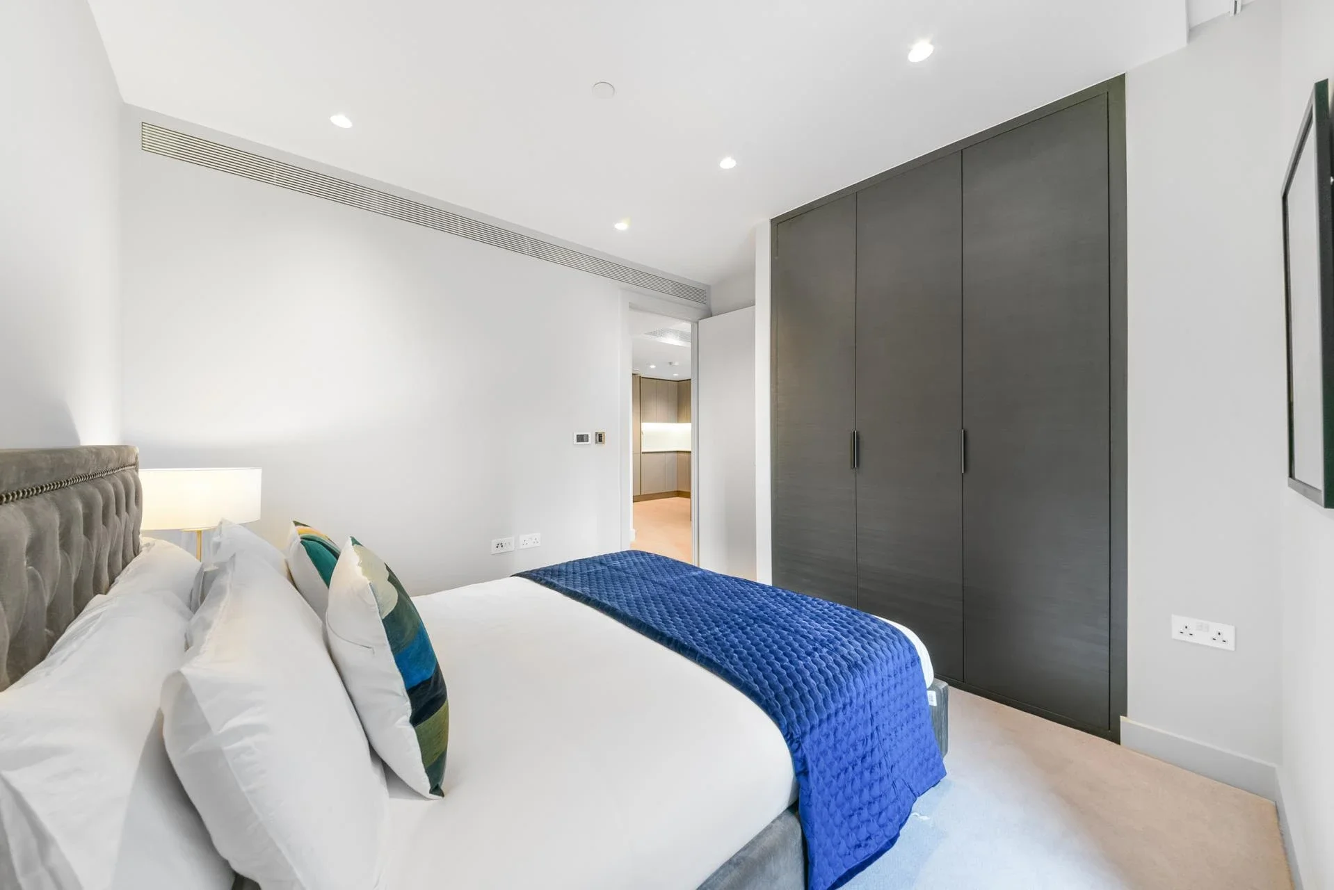 Flat Paddington Square in City of Westminster