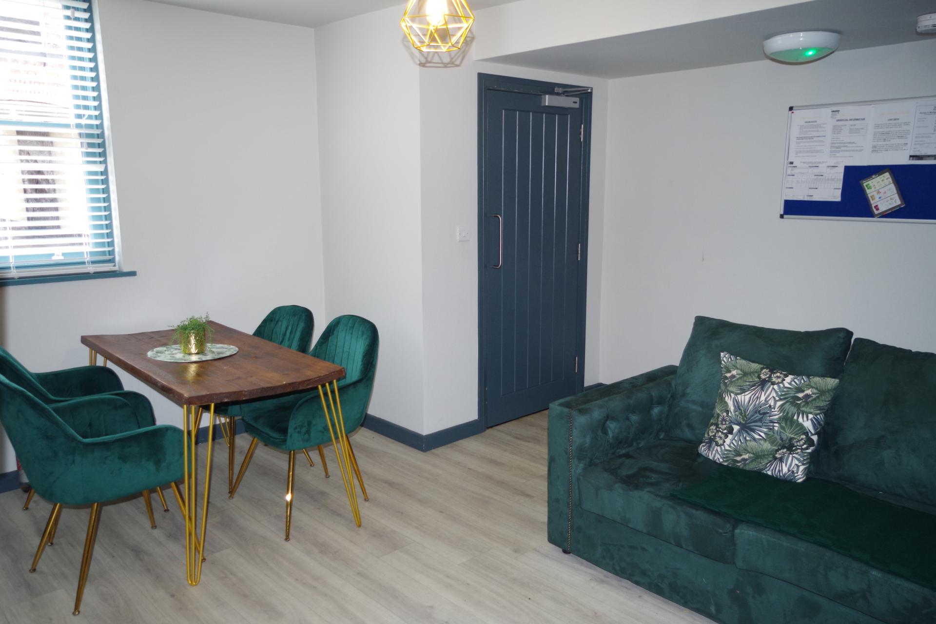 Flat Silverwell Street in Bolton