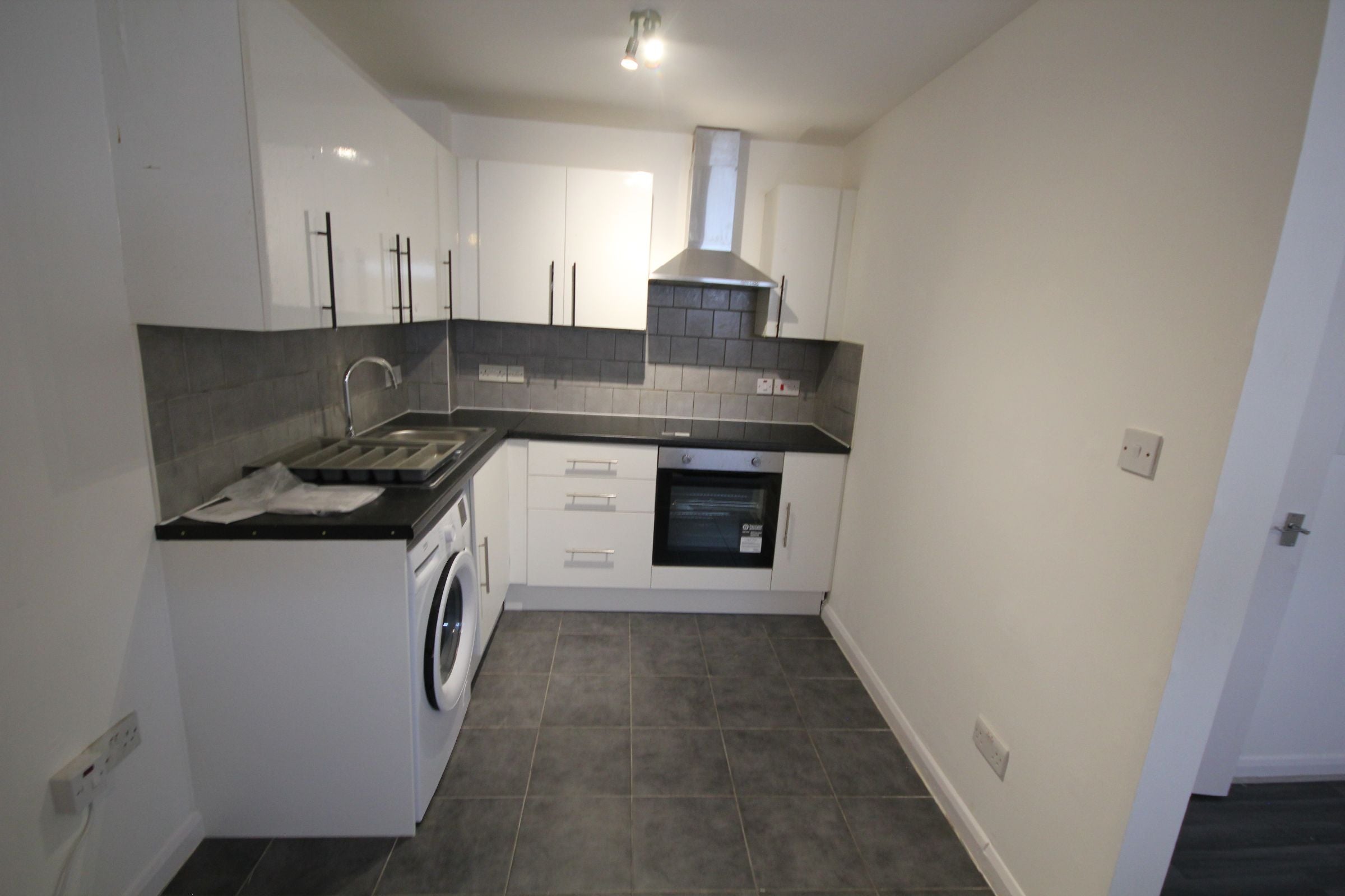 Flat Fairholme Road in Greater London