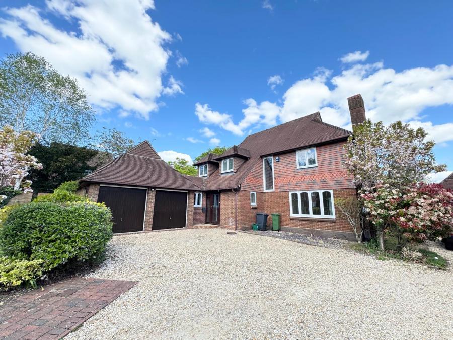 Flat Hopton Garth in Basingstoke and Deane