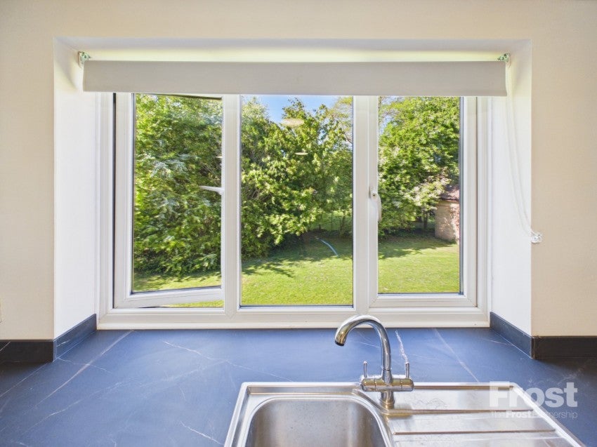 Flat Lowestoft Drive in Slough