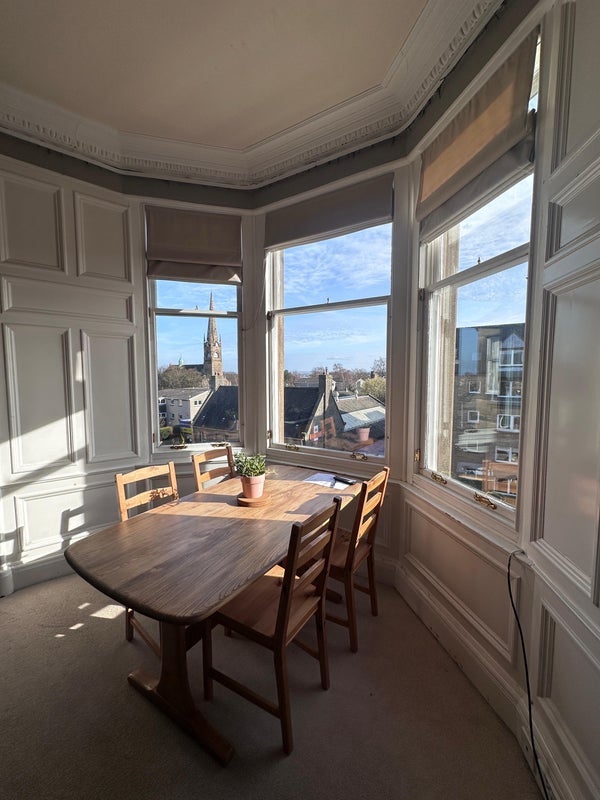 Room Strathearn Road in City of Edinburgh