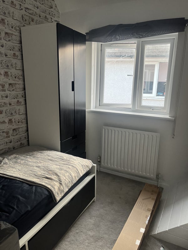 Room Manor Road in Harlow
