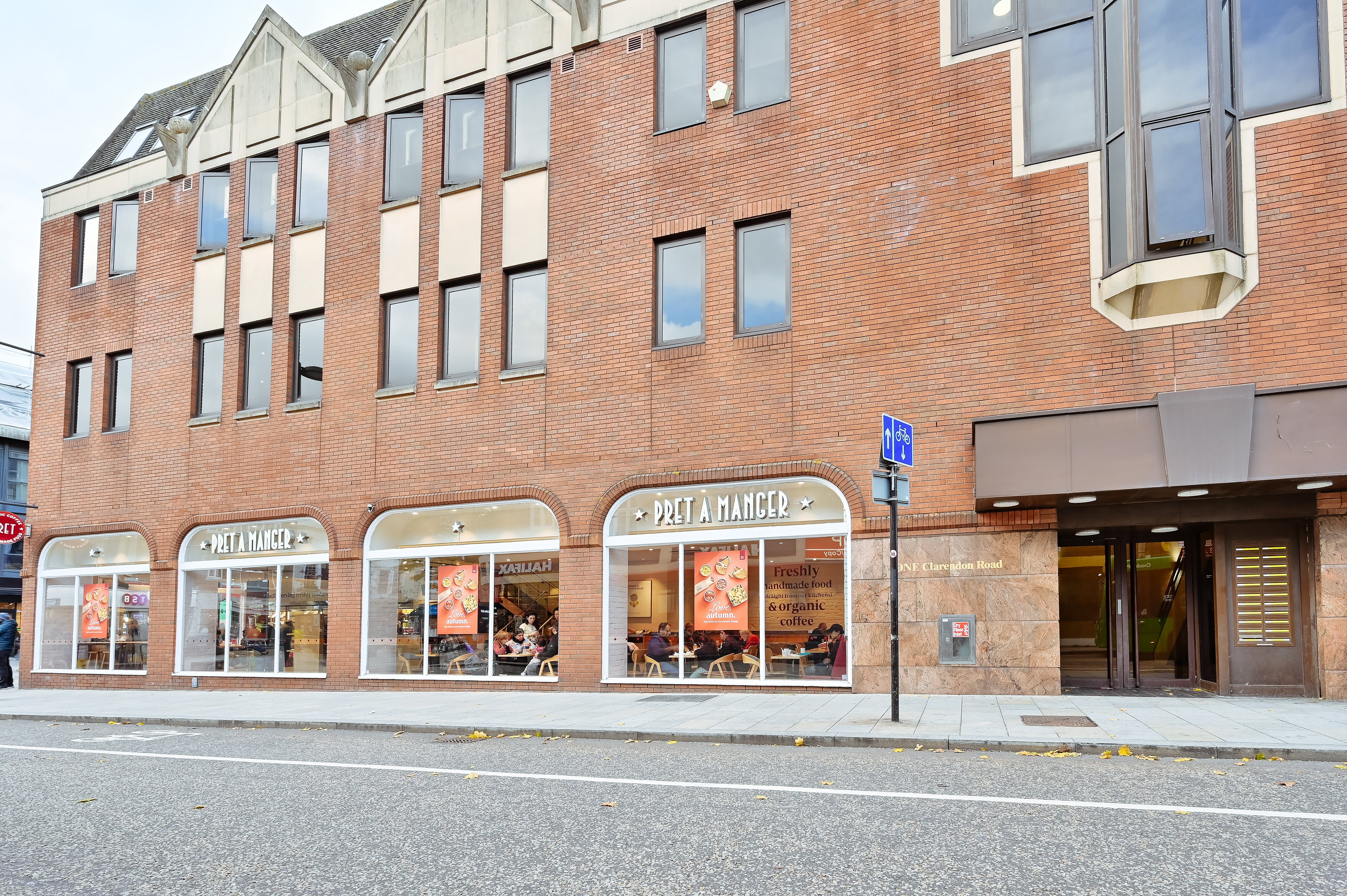 Flat Clarendon Road in Watford