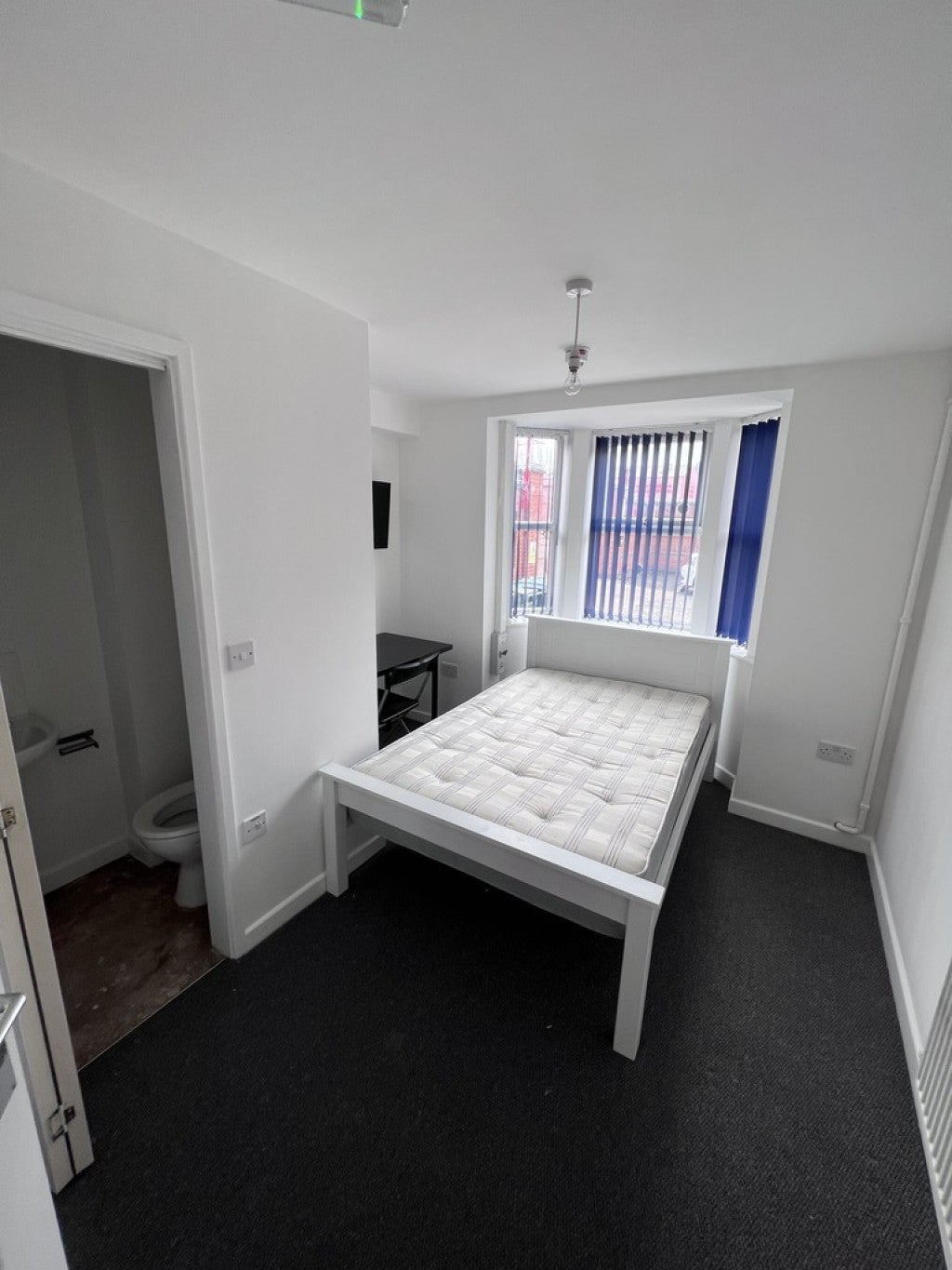 Room Upper York Street in Coventry