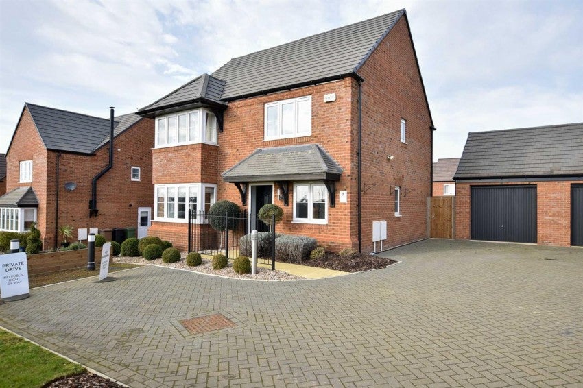 House Kirtley Road in Wellingborough