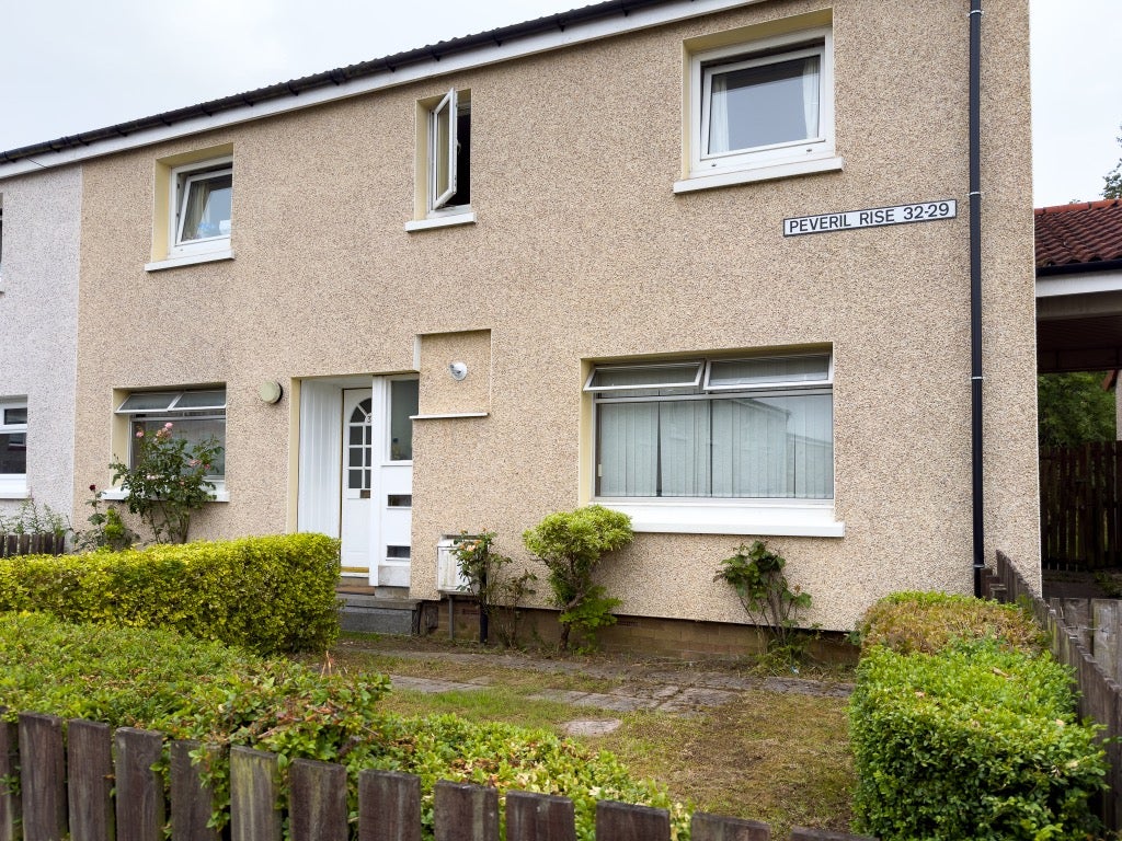 Room Peveril Rise in Livingston