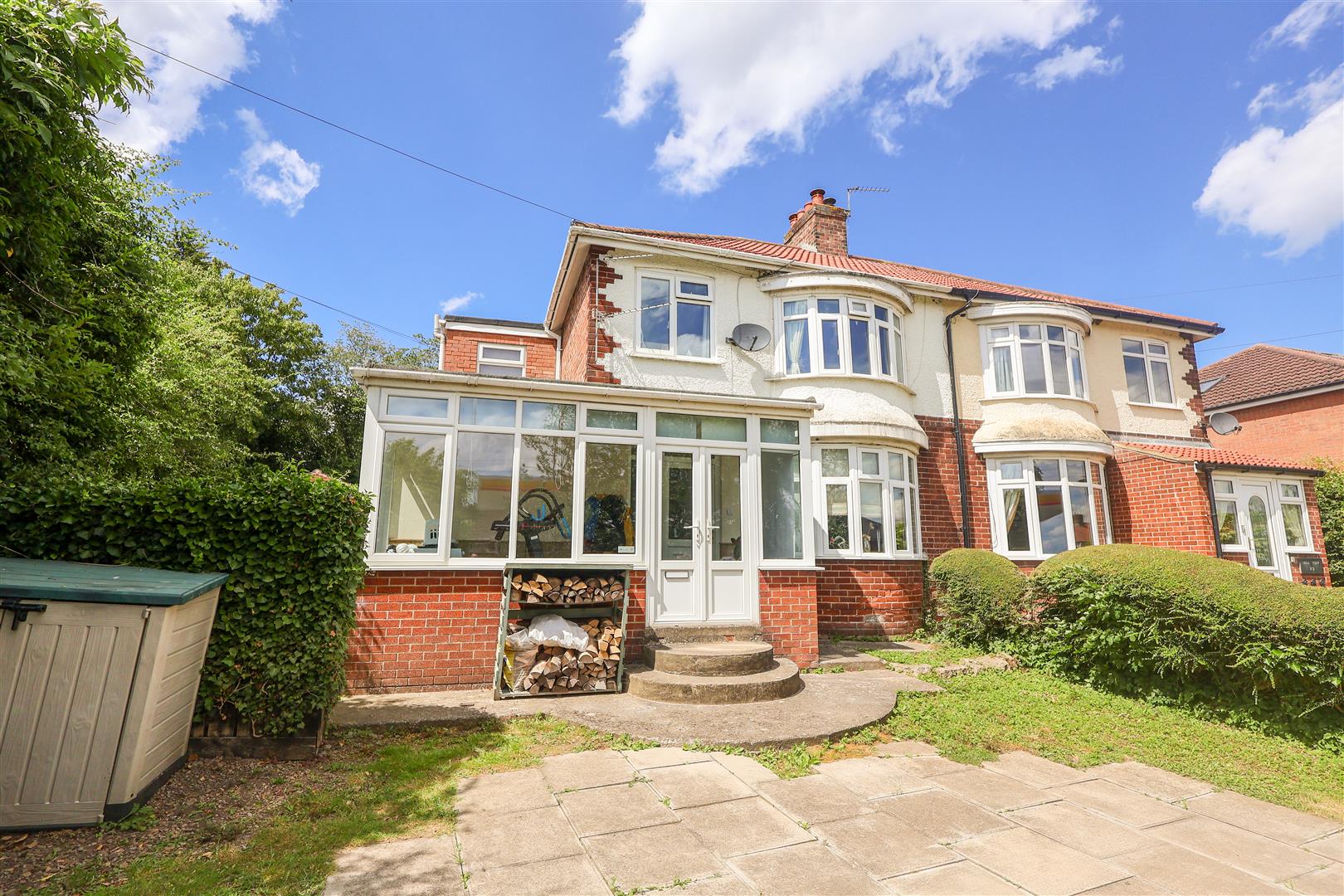 Flat Bedale Road in Aiskew