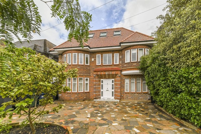 House Finchley Road in Greater London