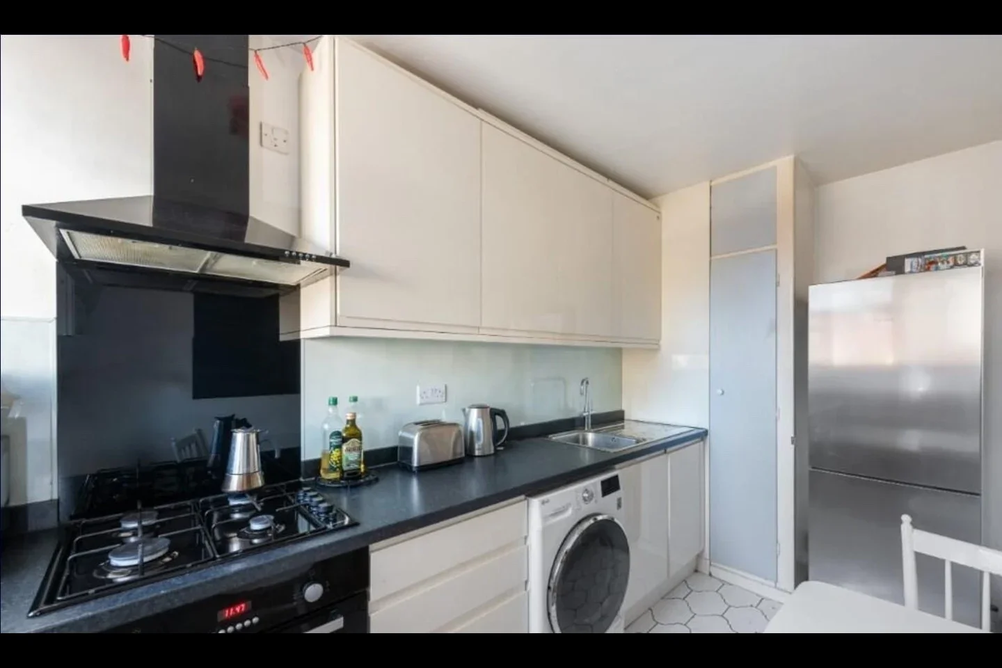 Room Stanhope Street in Greater London