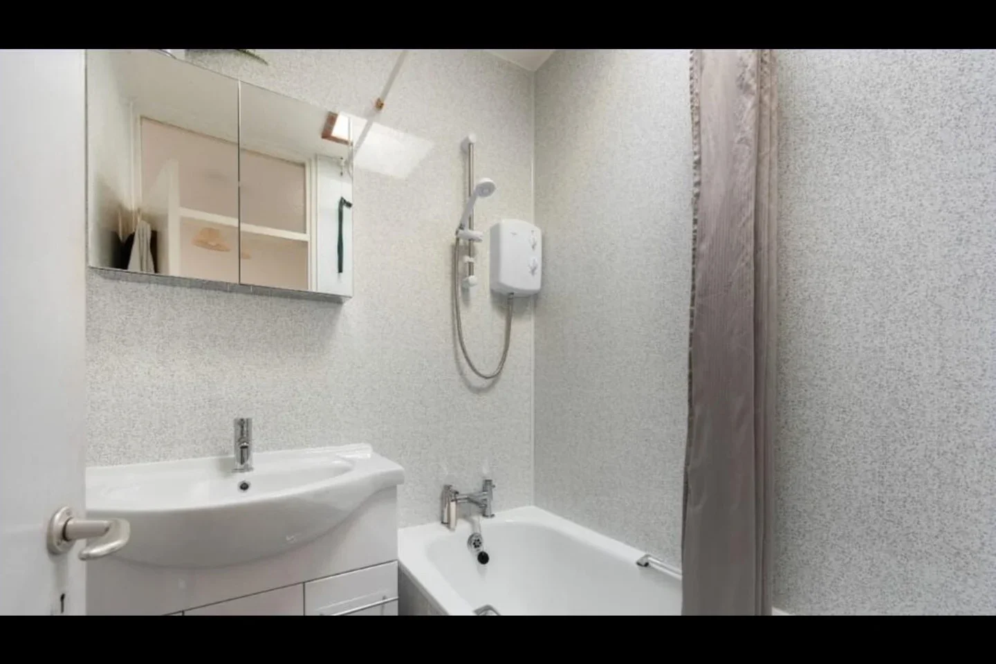 Room Stanhope Street in Greater London