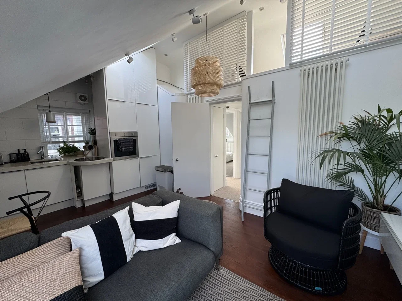 Flat Clapham Common South Side in Greater London