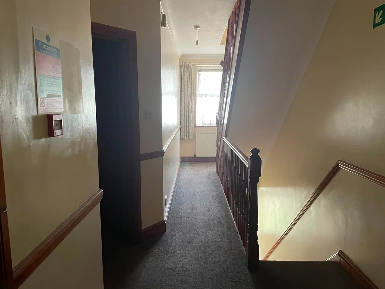 Room Vaughan Road in Greater London