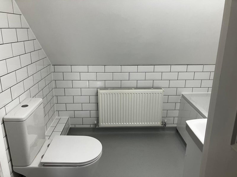 Flat Halsbury Road in Bristol