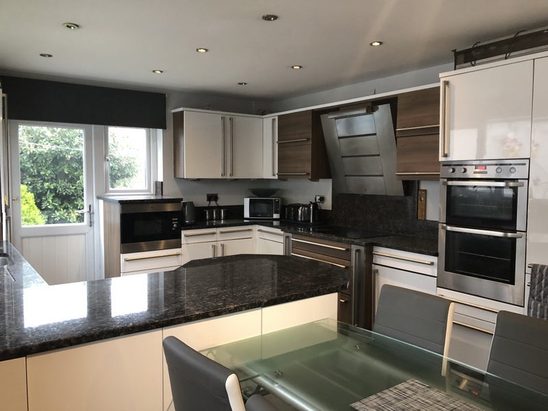 Room Topley Street in Greater London