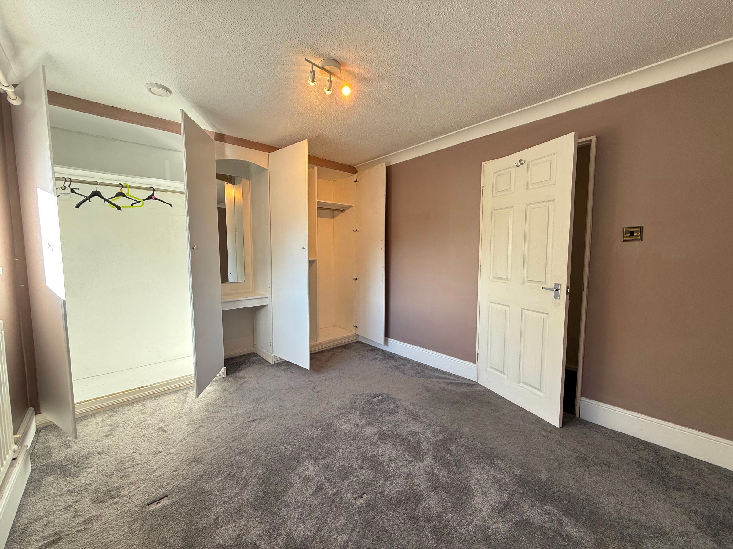 Flat Wootton Road in Bristol