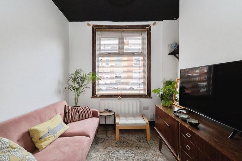 Room Horton Road in Manchester