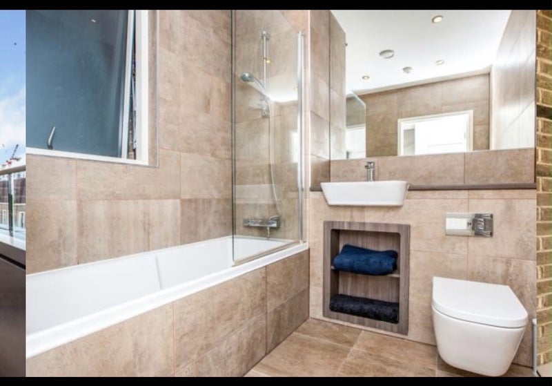 Flat Abercrombie Road in Greater London